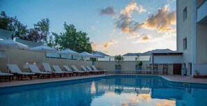 Seasonal outdoor pool