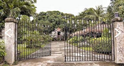 Cuarto Dormitoryo A: Diez Literas
