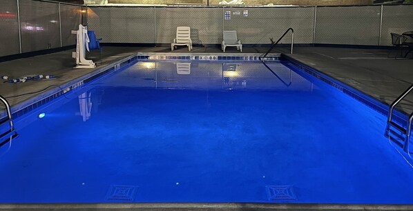 Seasonal outdoor pool - Motel 6 Corbin, KY (Corbin)