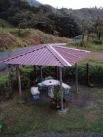 Área de parrillas y picnic