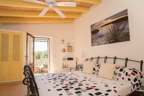 3 chambres, fer et planche à repasser, Wi-Fi gratuit, draps fournis