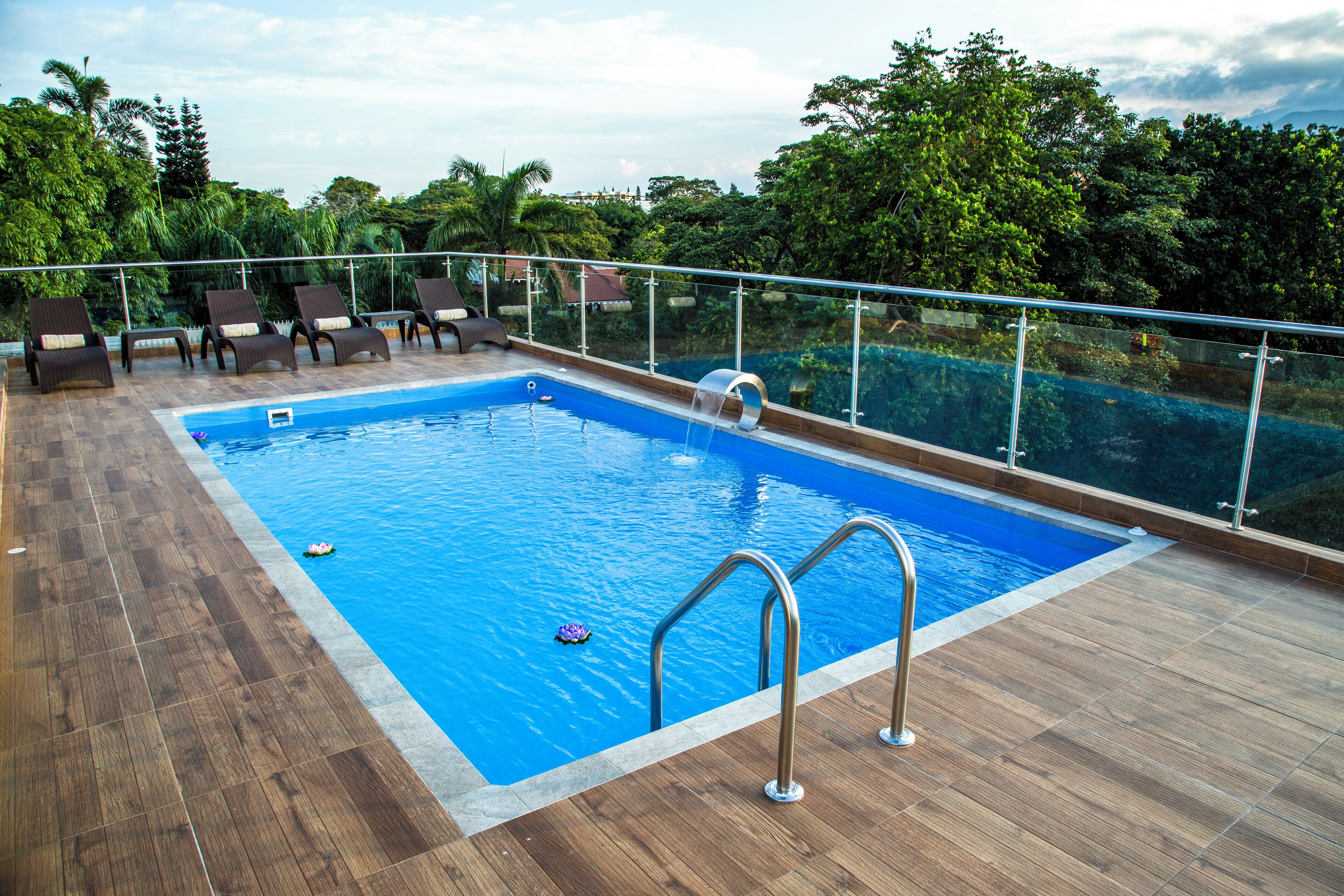 Rooftop pool