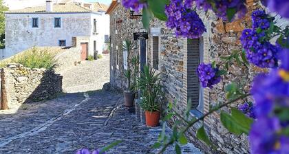 A true "Village Refuge" in Monsaraz - Holiday home (pets allowed).