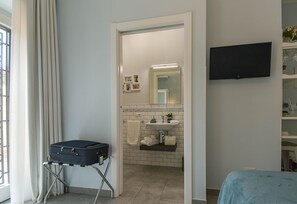 Basic Double Room - A Casa Di Titty (Fiumicino)
