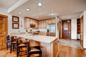 Private kitchen - Luxury 3 Bedroom Ski in, Ski Out Mountain Vacation Rental Just Steps from the Snowflake Ski Lift (Breckenridge)