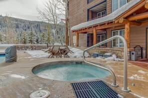 Outdoor pool, a heated pool - 1 Bedroom Plus Murphy Mountain Condo in River Run Village with Hot Tub Access and Walking Distance to Ski (Keystone)