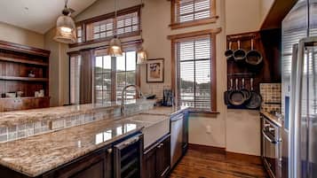 Condo (Breck_One_Ski_Hill_3) | Exterior