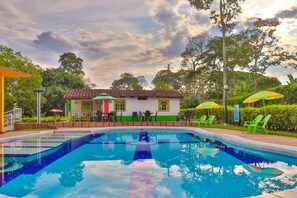 3 outdoor pools - Hotel Campestre Pueblo Bello (Armenia)