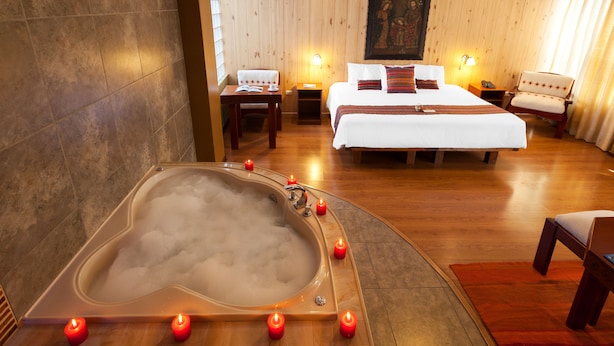 ห้องทราดิชันนัลสวีท, เตียงควีนไซส์ 1 เตียง | ห้องน้ำ | ของใช้ในห้องน้ำฟรี, ไดร์เป่าผม (มีให้บริการตามคำขอ), ผ้าเช็ดตัว, สบู่