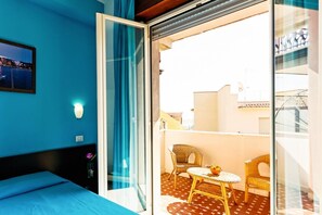 3 bedrooms, iron/ironing board, WiFi - Naxos sea view with terrace! 20m from the beach (Giardini Naxos)