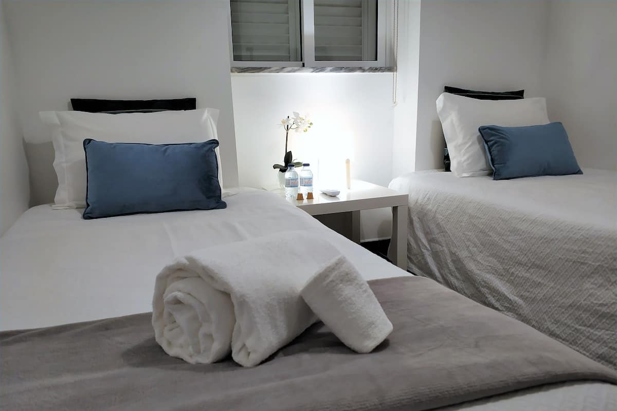 Standard Twin Room, Shared Bathroom | 1 bedroom, free WiFi, bed sheets