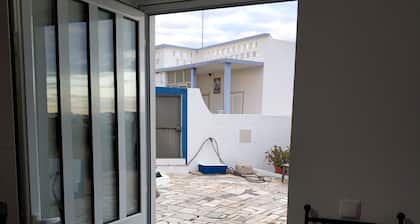 Sleep & Go Faro Airport Guest House