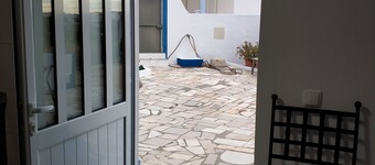 Sleep & Go Faro Airport Guest House