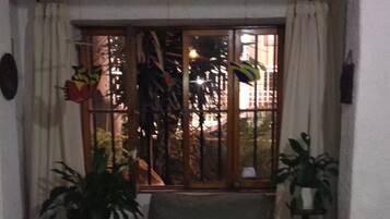 TV de tela plana 16 polegadas com canais a cabo, TV