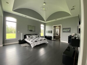 6 Schlafzimmer, Reisekinderbett, WLAN