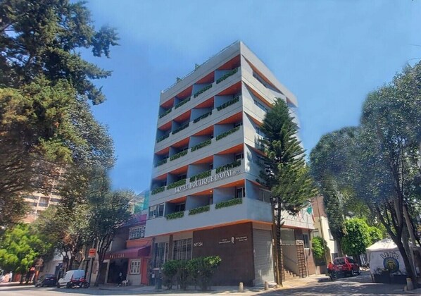 Fachada da propriedade