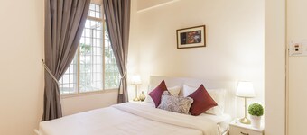 The Garnet Suite a Self-Serviced Residence