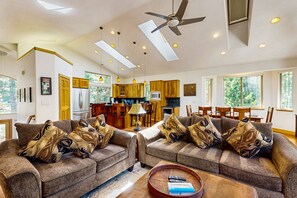 TV, fireplace, DVD player