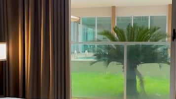 In-room safe, free WiFi