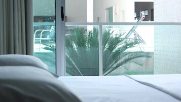 In-room safe, free WiFi