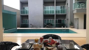 Triple Room | Outdoor dining