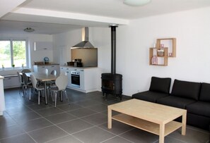 Interior - Cottage 12 places, all comfort with spa and fireplace (Boult-aux-Bois)