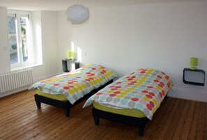 6 bedrooms, iron/ironing board, WiFi, bed sheets - Cottage 12 places, all comfort with spa and fireplace (Boult-aux-Bois)