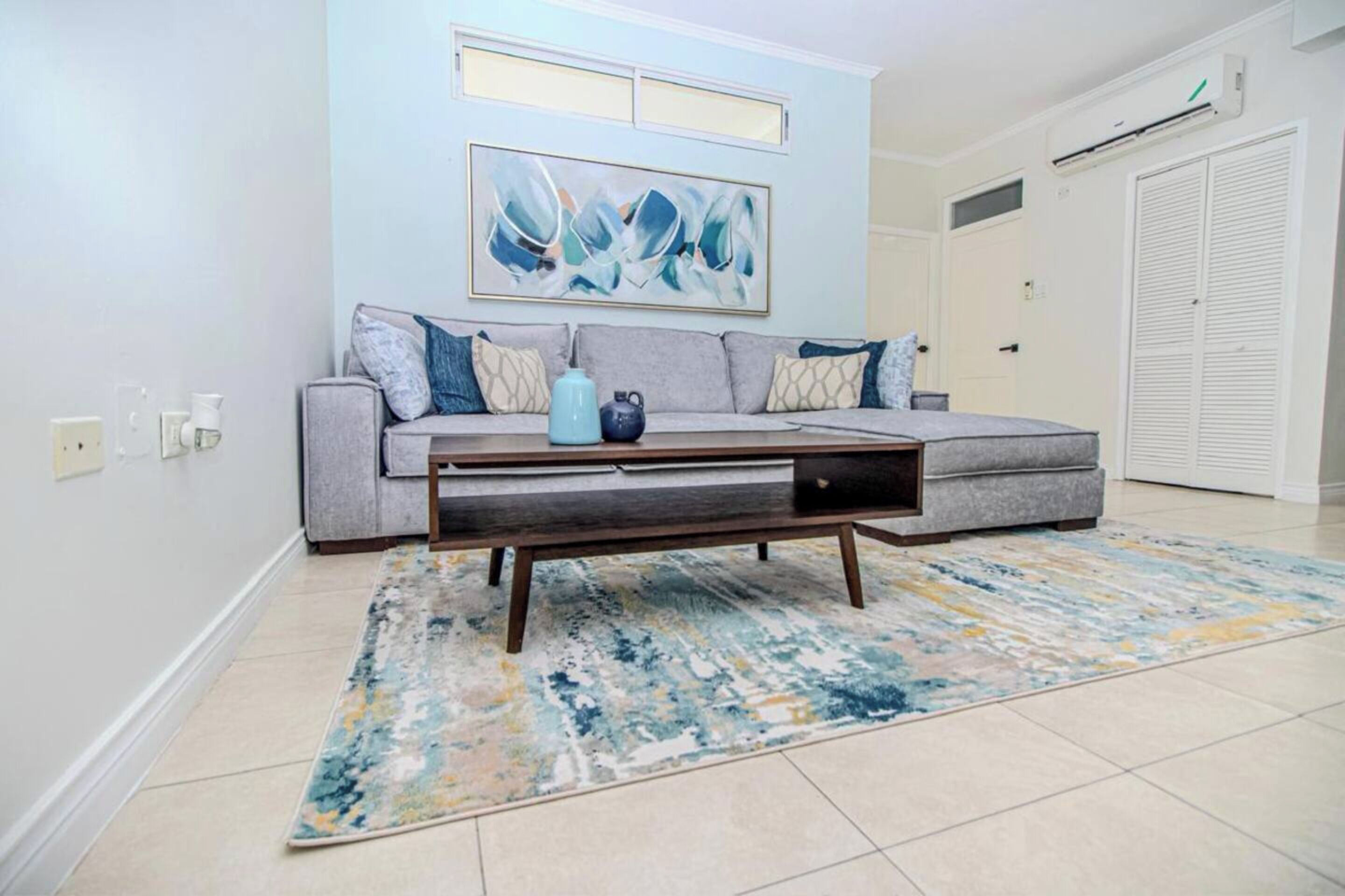 ทีวีจอแบน