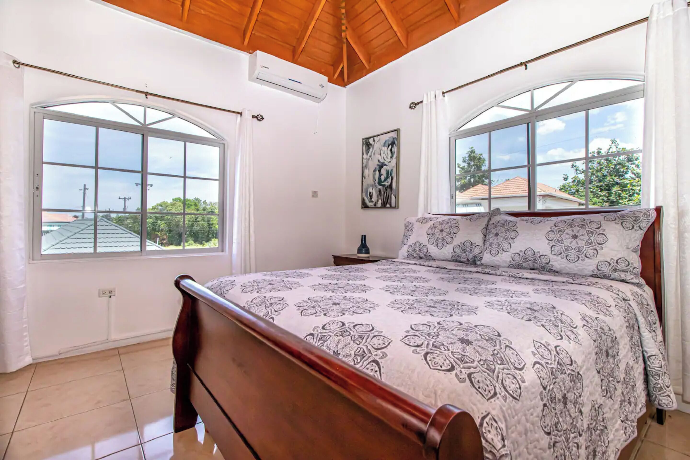 Apartment, 2 Bedrooms, Non Smoking | Desk, laptop workspace, iron/ironing board, free WiFi