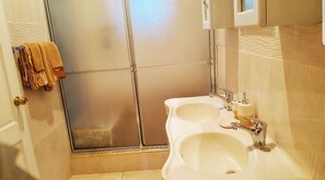 Apartment, 1 Bedroom, Non Smoking | Bathroom - I Heart JA Me Lo Dio Dios Ocho Rios (Ocho Rios)