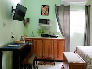 Studio, Non Smoking | Private kitchenette | Fridge, microwave, stovetop, coffee/tea maker