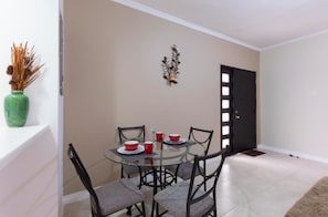 Family dining - I Heart JA Affordable Luxury at The Bromptons (Kingston)