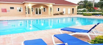 Serenity Retreat Villa Drax Hall