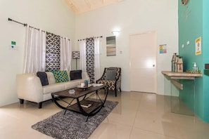 Flat-screen TV, video game console - Serenity Retreat Villa Drax Hall (Ocho Rios)