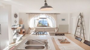 Coffee/tea maker, fridge, microwave, oven - apartment "AIA" holiday home - relax in an charming village (TENNO)