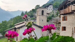 Property grounds - apartment "AIA" holiday home - relax in an charming village (TENNO)