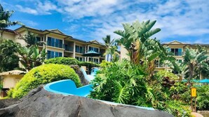 Property grounds - Family Oasis at Waipouli! Our Getaway Incudes: Beach, Pool Resort and Fun! (Kapaʻa)