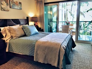 2 slaapkamers, een bureau, een strijkplank/strijkijzer, reisbedje