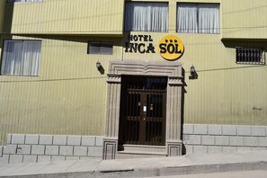 Property entrance - Hotel Incasol (Jesús Nazareno)