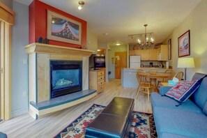 Flat-screen TV - 1 Bedroom Mountain Condo in the Heart of River Run Village within walking distance to ski lift (Keystone)