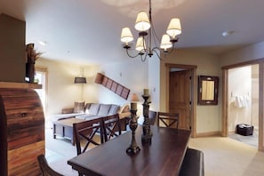 Condo (2254_Red_Hawk_Lodge) | 2 bedrooms, desk, iron/ironing board, free WiFi - Red Hawk Lodge 2 Bedroom Condo in River Run Village (Keystone)