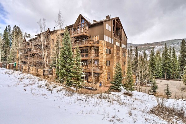 Condo (306-2_The_Timbers) | Exterior