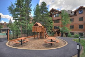Condo (Breck_Mtn_Thunder_2) | Exterior