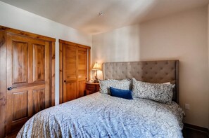 Condo (Breck_MainStStation_1307) | 1 bedroom, free WiFi