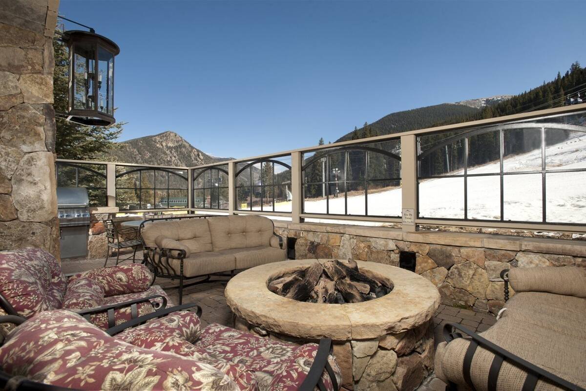Condo (300-1_Lone_Eagle) | Exterior