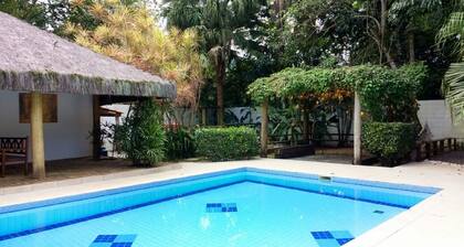 Tiradentes vuokrasi! 3 sviittiä + 1 huone, joissa ilmastointi / c 2 gelad, churr puutarhaterassi