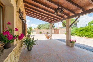 Terrace/patio - FINCA MIRALLES - Villa with private pool in Búger. Free WiFi (Búger)