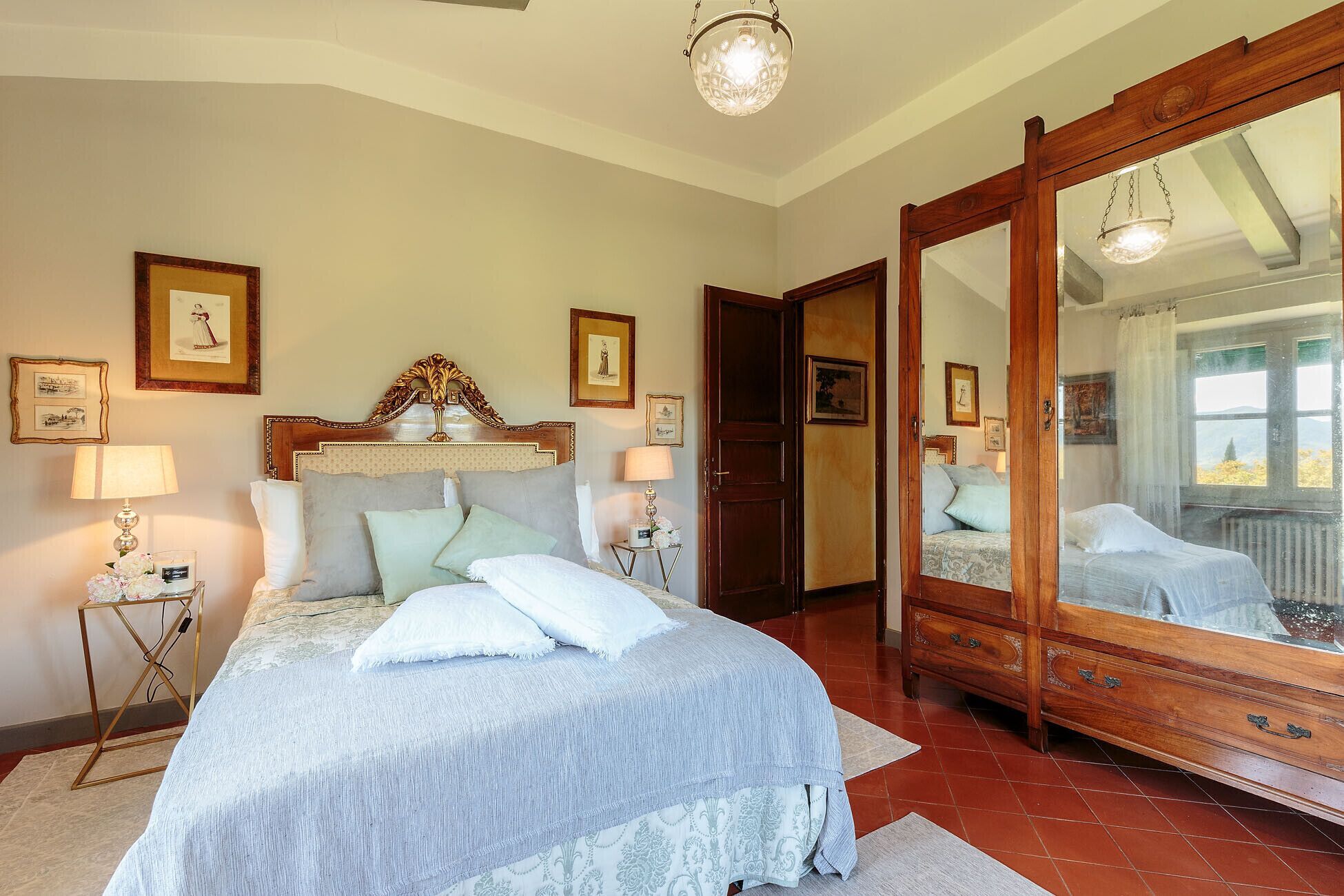 2 habitaciones, tabla de planchar con plancha y wifi gratis 