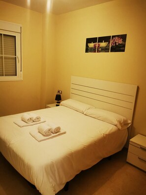 1 bedroom, iron/ironing board, free WiFi