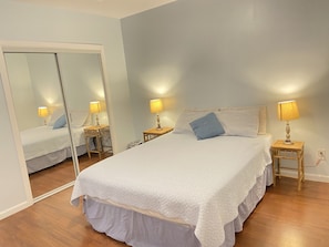 3 Schlafzimmer, Zimmersafe, Schreibtisch, Bügeleisen/Bügelbrett